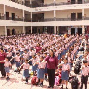 xr:d:DAFu9w0r_RE:12,j:6678115836294819232,t:23092008